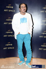 组图：众星捧场ULALASESSION林允泽婚礼