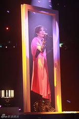 高清组图：郑秀文香港红馆开唱 与刘德华贴面掀高潮