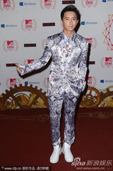 组图：2012MTV欧洲音乐大奖众星红毯璀璨