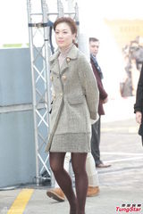 组图：方逸华跪拜邵逸夫 刘德华张学友致祭