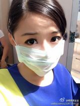 组图：央5女神引宅男熬夜 微博私照清新甜美