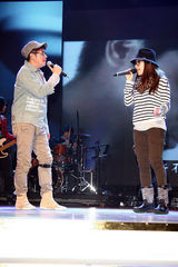 高清组图：萧亚轩谭永麟合唱彩排 用歌声征服歌迷