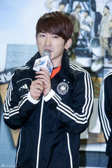 高清组图：韩团神话录制新概念节目《神话放送》