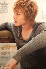 组图：韩星金贤重登日本杂志展柔情王子魅力