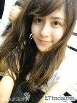 组图：台湾校花进军模特界 最爱美术和拍照