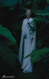 组图：蒂尔达-斯文顿另类写真彰显女王气质