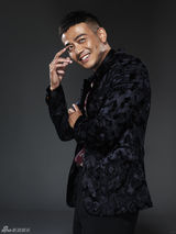 组图：杨烁时尚写真鬼马帅气玩转雅痞范