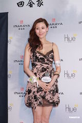 组图：李嘉欣满意现在财政权 避谈谢霆锋夫妇