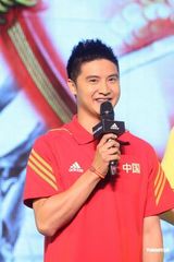 组图：范冰冰大呼我爱姚晨 为中国奥运健儿加油