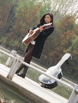 组图：曲婉婷代言花絮曝光 新专辑筹备中