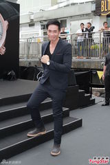 组图：陈豪否认太太已返港 岑丽香急澄清绯闻