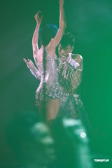 高清组图：许志安香港性感开唱 郑秀文现身不许求婚