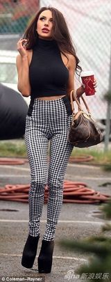 组图：人妻考特尼疑背老公偷腥 挺巨波勾引帅男