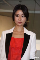 组图：李铭顺台湾拍新戏 林心如大方邀约范文芳