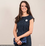 组图：伦敦市民酷似凯特王妃 靠明星脸人气暴涨