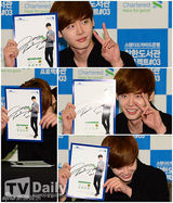 组图：韩星李钟硕出席慈善活动 暖男表里如一