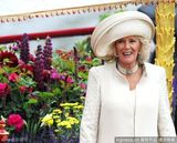 组图：英女王登基60周年游船 凯特王妃鲜艳欲滴