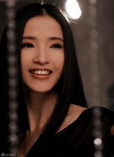 高清组图：龚蓓苾优雅代言 笑靥动人风情万种