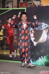 组图：卜学亮发片郭书瑶站台 再动女神隋棠脑筋