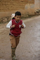 组图：爸爸去哪儿第六期海量图 萌宝帅爸卖菜忙