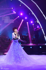 组图：温岚《歌狂》走光 节目组称后期删减