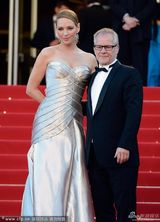 组图：戛纳电影节闭幕红毯现场 群星争艳