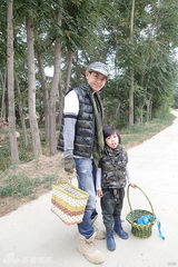 组图：林志颖和Kimi《爸爸去哪儿》独家花絮照