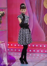 组图：张柏芝袁莉林志玲等模仿赫本造型