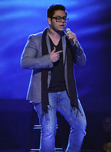 幻灯图：《美国偶像》第九季男生10进8 热度弥漫