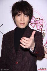 组图：萧敬腾自导MV 烦恼求婚创意盼从简