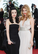 幻灯：范冰冰与杜晨-科洛斯同台 东西双姝竞艳红毯