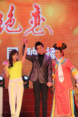 组图：田家达录新剧节目 型男魅力势不可挡