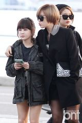 组图：韩团T-ara与SPEED共赴柬埔寨办演唱会