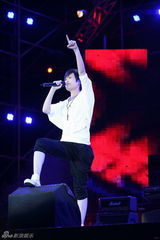 幻灯组图：中歌榜红五月音乐节落幕 羽泉自称粉丝