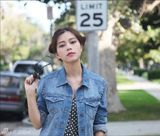 组图：朱婧新专辑宣传照曝光 气质淡雅自然