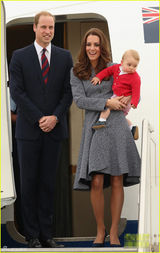 组图：凯特王妃启程回国 小王子表情略囧显不舍
