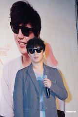 组图：萧煌奇出道10年开唱 预告大秀舞技