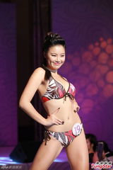 组图：亚姐大中华赛区泳衣秀 爆乳美腿一览无余