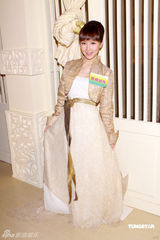 幻灯组图：林峰阿Sa(蔡卓妍)似亲密情侣 狄龙力挺叶童丈夫