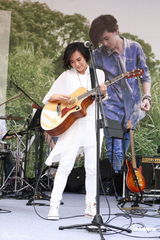 组图：张芸京新造型女人味 传与小煜暧昧粉丝心碎