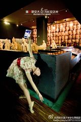 组图：“跳舞吧”系列照走红 俊男靓女舞遍西安