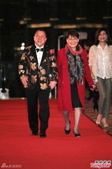 组图：曾志伟六十大寿庆宴成龙赵本山等齐贺