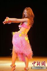 组图：重庆国际小姐选美三强被吐槽太丑