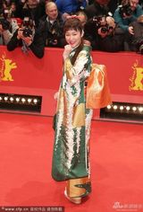 组图：柏林电影节闭幕式红毯 中国女星美艳出挑