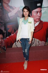 组图：黎耀祥为新剧造势 自曝配合太太再造人