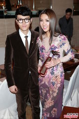 组图：薛凯琪透视裙抢镜 材质轻薄内衣裤隐现