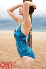 组图：海清《OK!精彩》性感泳装大片