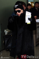 组图：韩团f(x)与miss A等亮相机场赴吉隆坡