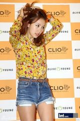 组图：李孝利首尔粉丝签名会成功落幕