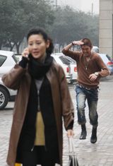 组图：《青春四十》主打温馨牌 徐帆张博修成正果